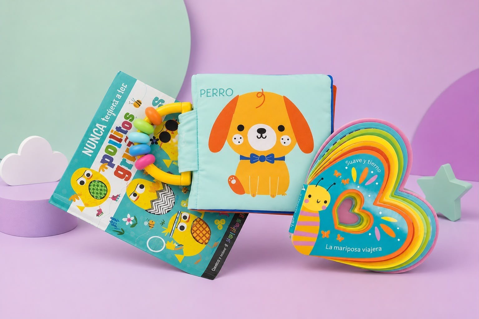 Kit New Born presentado con su peluche y cuadros personalizados